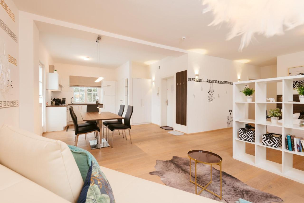 Villa Gelbmann - Ferienwohnungen Velden Velden am Wörthersee Esterno foto
